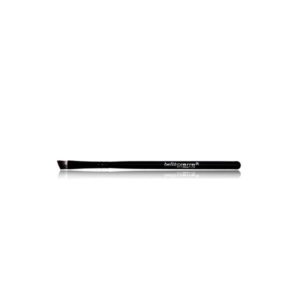 p-83-535eaa65accda-a_eyelinerbrush